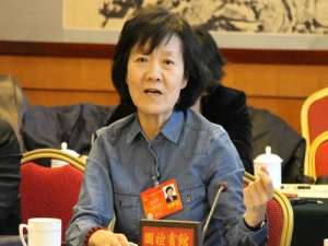 张玉坤(求篇初中生英语作文假设张玉坤 17:34:08你是李平谁为寂寞买...)