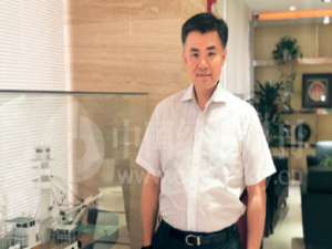 濮韶华(光明集团董事长?)