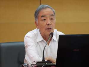 石钟慈(华南师范大学数学系有几个院士?)