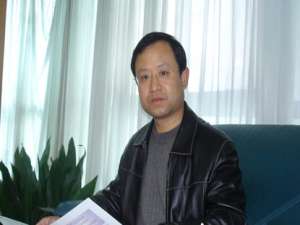 朱军(2016年7月25日，央视著名主持人朱军、周涛来到于都，在长征...)