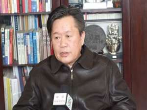 李国杰(半斤八两李国杰人物特点分析?)