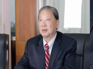 张静章(海天注塑机集团董事长?)