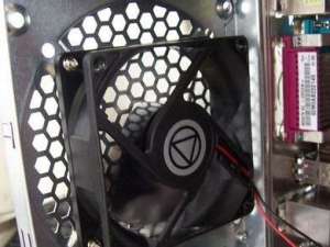 电脑硬盘发出噪音怎么办