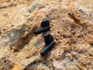 耳机买什么类型的对耳朵好一些（为什么有的人耳朵挂不住耳机）