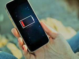 快充手机可以用普通充电器吗（手机快充好还是慢充好）