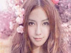 美图秀秀下巴贴纸怎么用?