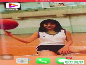 如何在好看视频APP中设置显示滚动热评