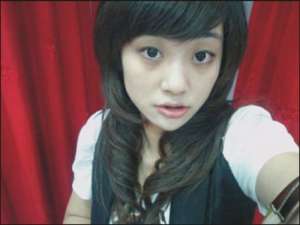 用美图秀秀将时尚LOMO打造成复古女王