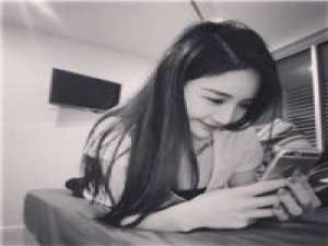 在午夜的时分，被一个