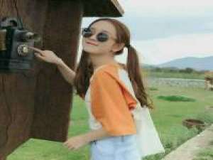 想把好多话都和你讲 可又不知道从何说起 我一时冲动松了手，你