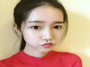 我还在努力 你千万不要喜欢上其他人 不是不敢再爱 而是已