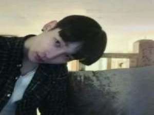 素质拿图。 不论有多靠谱的爱情都