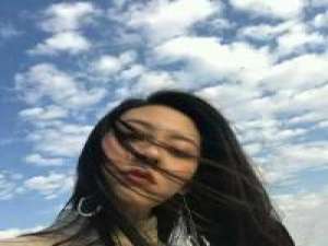 我们就像旋转木马永远看得到彼此却摸不到... 太理智的人总是爱到一