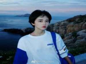 想找个借口 和你讲话 趁机骗个晚安回来 ... 你狂的像风 爱恨都匆