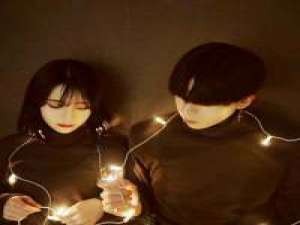 情侣头像 我不想伤害谁，所以只