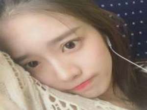 我既无趣又不酷一点也不可爱更不是小仙女 ... 山河拱手，为君一笑。