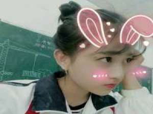 “总有个人会爱你不大的眼睛 不高的鼻梁 ... 无论你多么坚强我永远