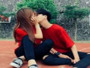 我并没感到难过，只是