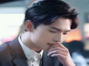 小家伙，过来抱抱 玩累了吧，该散了吧。