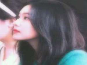 我与你隔着长风深谷近不得 退不舍 ???... 你当我是个风筝,要不