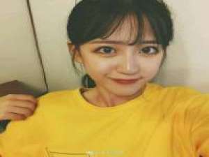 “ 失望这种情绪 从来不会铺天盖地  只会... 言不出的沈默 我不爱