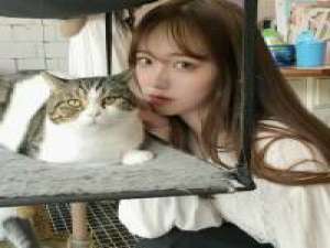 "没有什么不公平 动了情就别想赢&quot... 他很帅、我只能远远的