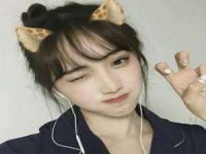 我在努力成为更好的自己我想你也是我明白... 病的是这个世界，吃药