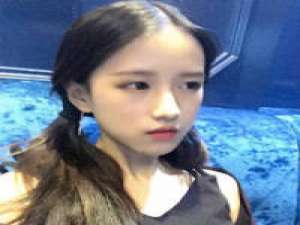 想出去玩可是没钱 别怪我狠心，再狠也没