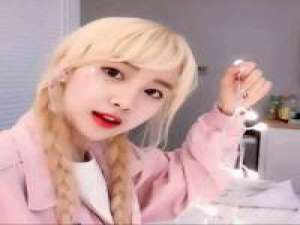 想哭就要笑 舞巾在云端扬起乐音，