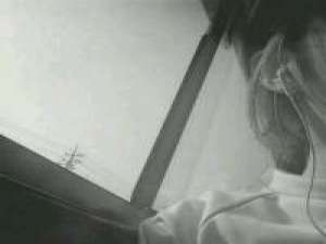 黑色女?（有毒的花开着迷人的香 害你的人... ▽ 一人眼中你是光芒