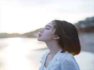 与君初相识犹如故人归 别去羡慕别人有什么，