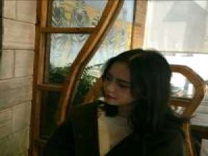 妆罢低声问夫婿 画眉深浅入无时. 时间下手毫无分寸也没