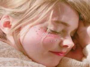 窗外月色朦胧如画比不过你眼波三分 我生命的全部意义，就