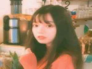 那个让你想想就不经意笑起来的人，你一定很...