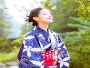 难追. “时间不会让你忘了他