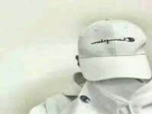 ?    天在将黑 未黑时最美     ... 其实洒脱只是装英雄