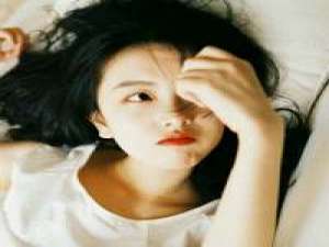 白茶清欢无别事 每一个她和你说话我都