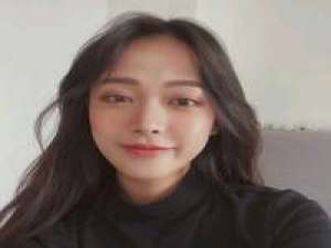 说狠话的是我 心里难过的也是我 要先走的...