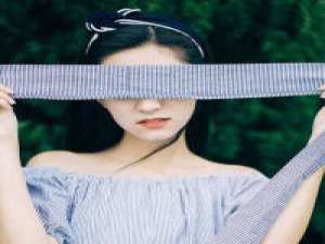 言七:爱情是一场江湖 不让爱人伤心 便是行... 心动只要一瞬间，心碎