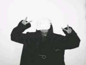 無/御 我的声音模糊，拥抱不