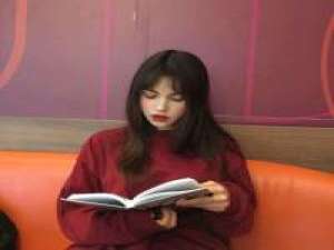 他有多快爱上你就有多快爱上别人你却总以... 小生不才，姑娘已长发