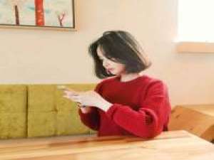 欲为大树 莫与草争。 不要再奢求别人的给予