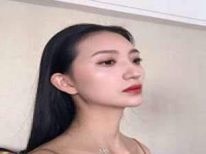 祝屏幕前的你暴瘦长高暴富家人健康再加上脱... 良辰美景，无人共赏。