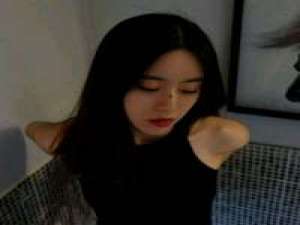 你以为你经历了很多可最后才明白这些不足为... 看着你和别人打闹，脸