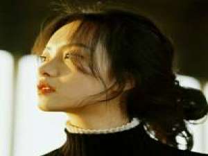 “后来的你看不清世间的凉薄尊严的四处践踏... 生于忧患，死于安乐。