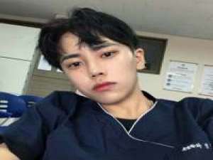 超过二十人喜欢出白边图 时间不是让人忘记了痛