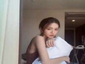 酷酷的女生头像