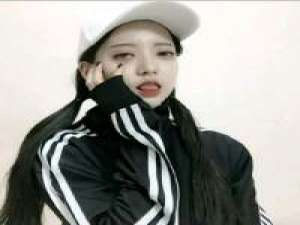 小年来身边，一锭银子