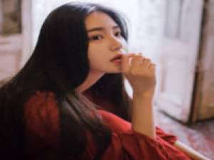 嗯 没什么出息不想做摆渡人 只想当你的接... 眼下阴影掩盖的是逃避