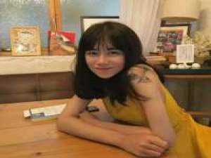 ?你总是喜欢把事情拖到第二天，你不能... 他抽烟总被烟呛捂着眼